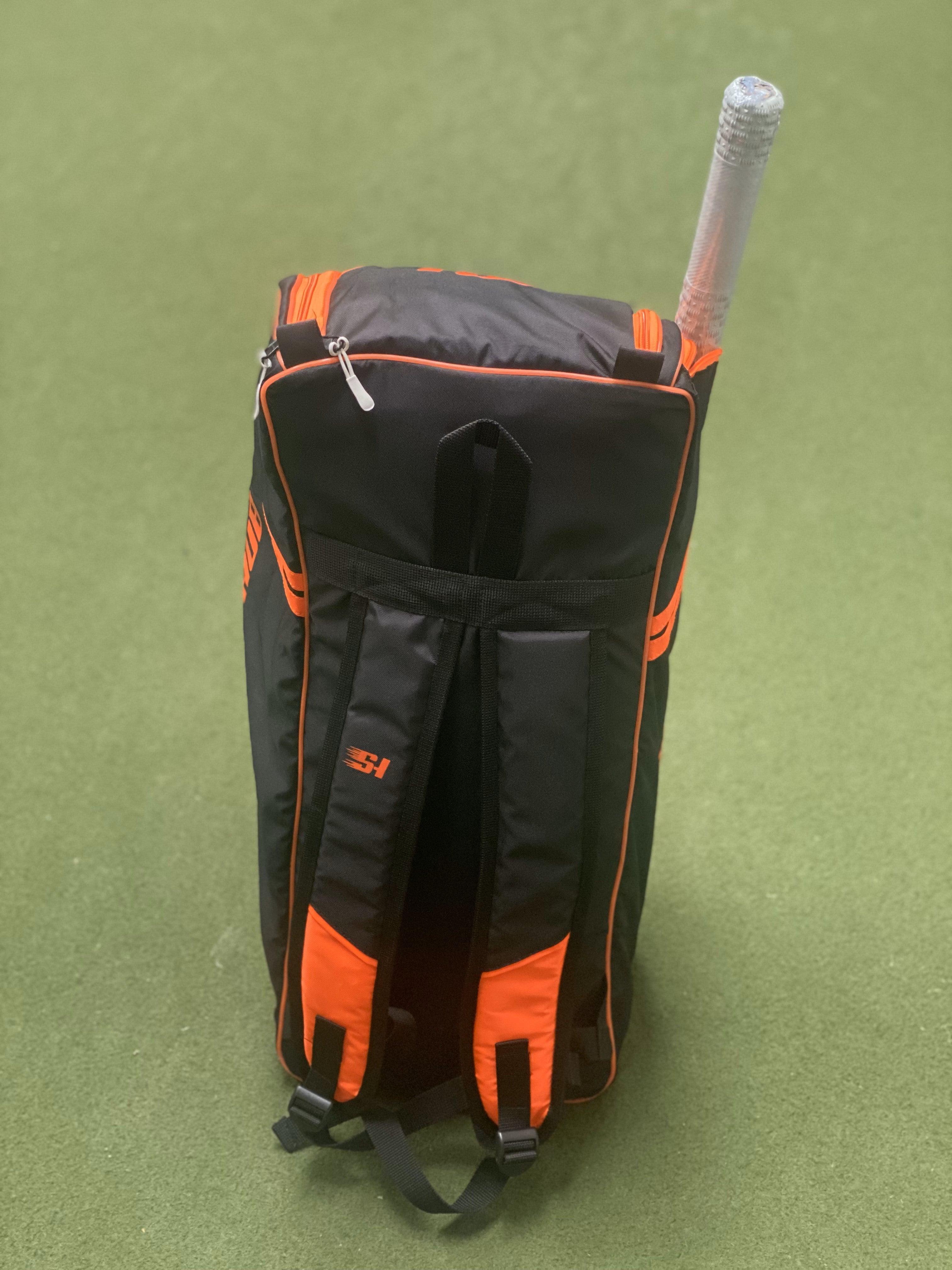 SPORTS HUB CLASSIC DUFFLE BAG Navy orange1